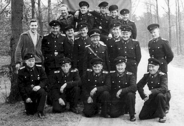 Gruppenbild der Kameraden der FF Bornim um 1961